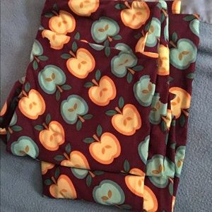 Apple Leggings